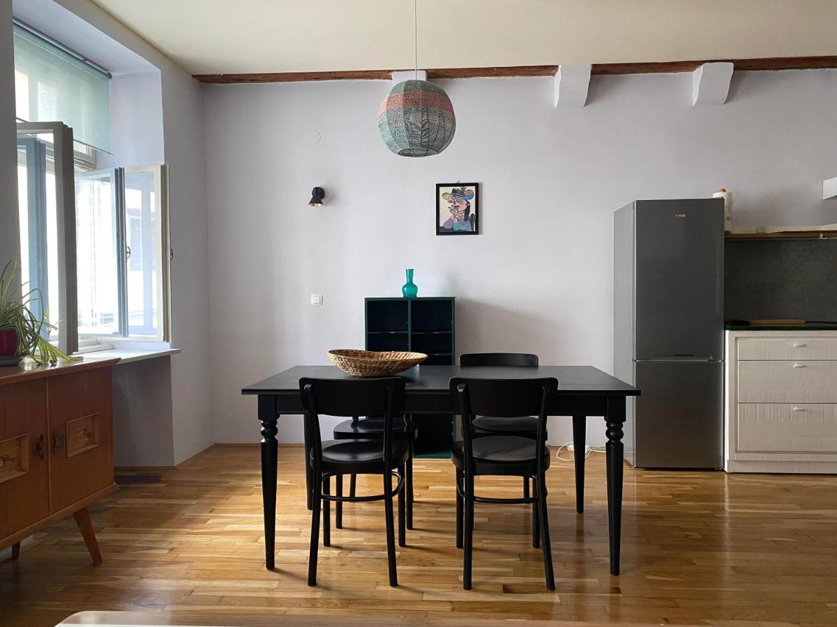 Vintage Charm Apartment Ljubljana Exteriör bild